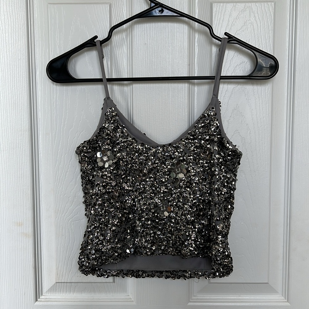Sequence cropped tank - Picture 2 of 2
